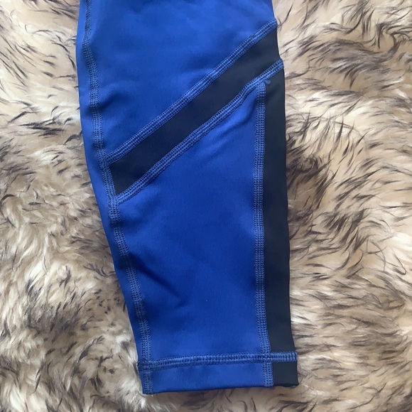 NWT Vimmia Blue and Black leggings - Picture 5 of 6